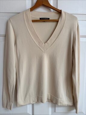 Colette Mordo V-Neck Sweater in Cream- Silk Blend